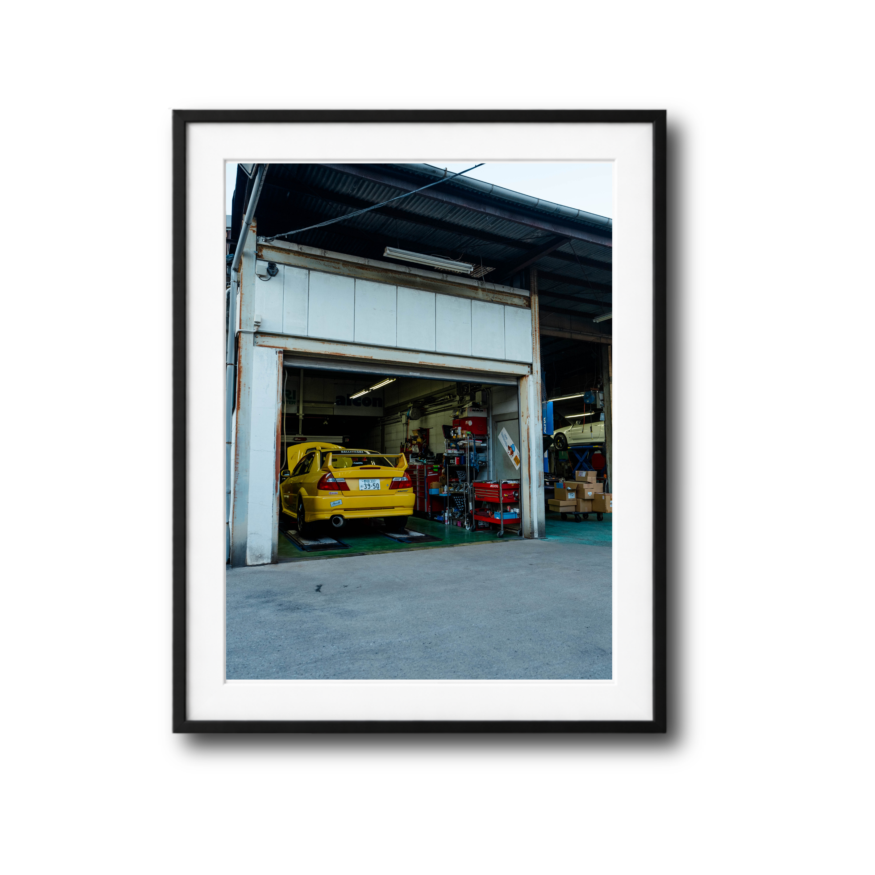 Poster - Tuned in Japan